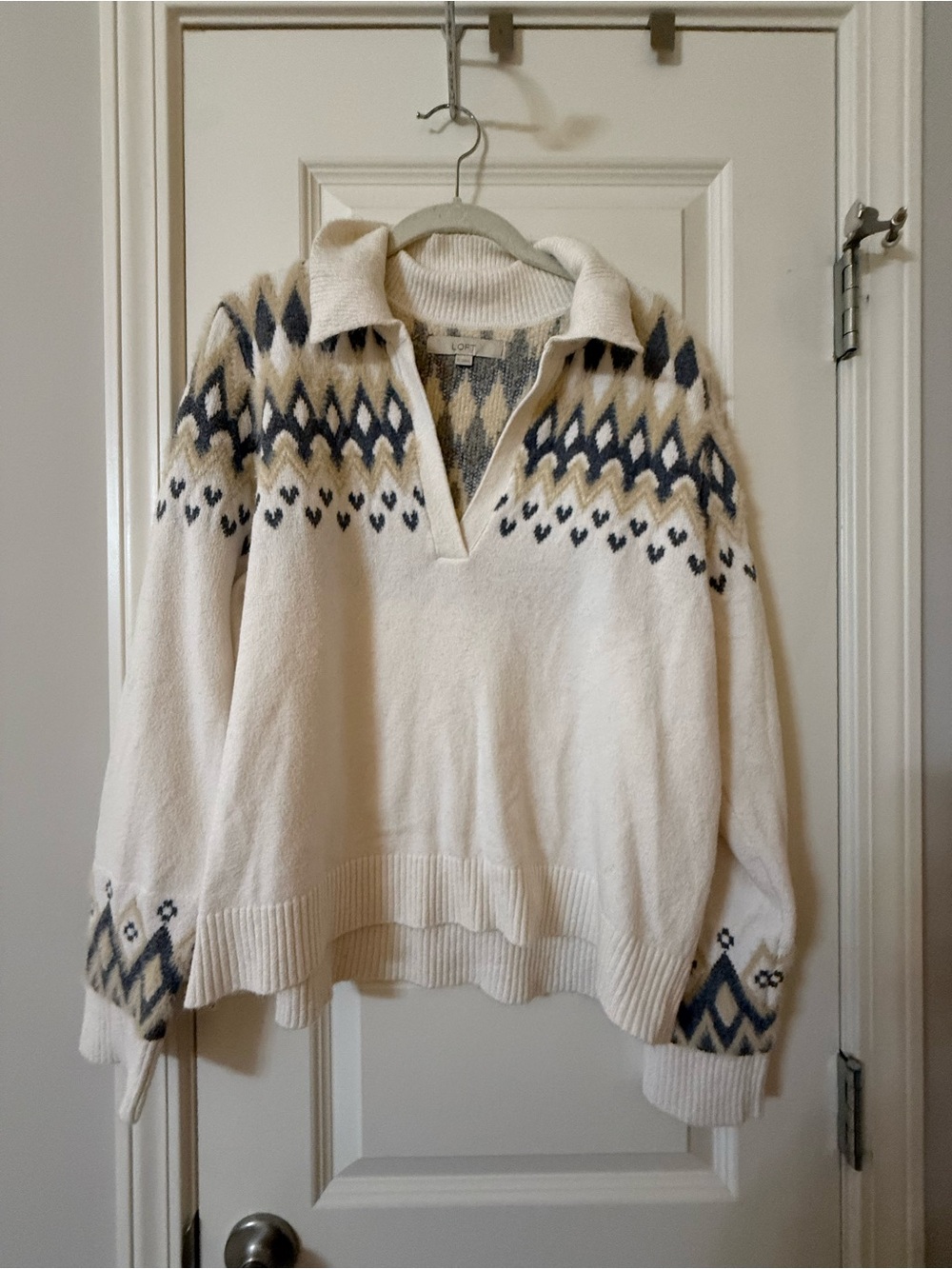 LOFT Ivory Fair Isle V‑Neck Sweater with Navy Pattern Size XL
